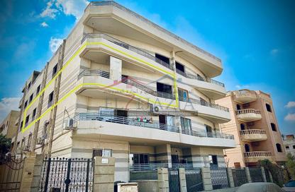 Apartment - 3 Bedrooms - 3 Bathrooms for sale in 1st Neighborhood - 1st Area - Shorouk City - Cairo