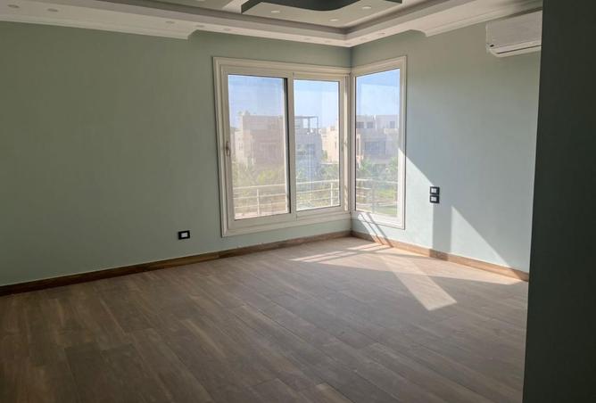 8270833 - Property Image 3