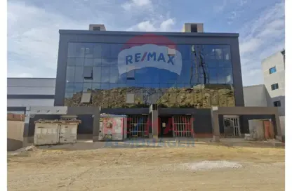 بناية كاملة - استوديو - 8 حمامات للايجار في القطامية - مدينة القاهرة الجديدة - القاهرة