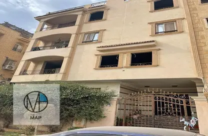 بناية كاملة - استوديو - 8 حمامات للبيع في مون فالي - المستثمرين الجنوبية - مدينة القاهرة الجديدة - القاهرة