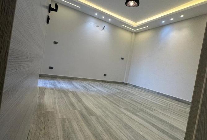 8221197 - Property Image 3