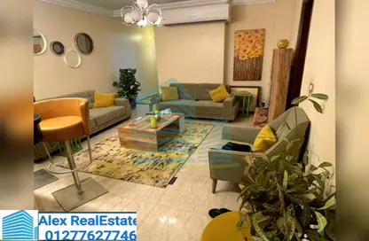 Apartment - 3 Bedrooms - 3 Bathrooms for rent in Al Geish Road - Laurent - Hay Sharq - Alexandria