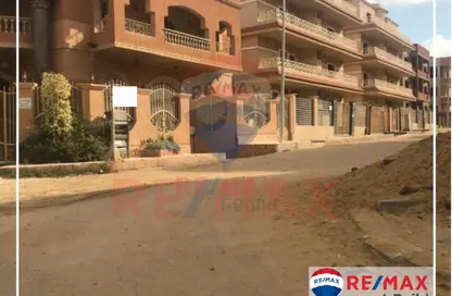 فيلا - 8 غرف نوم - 6 حمامات للبيع في ميدان الجامعة الفرنسية - سيتي سنتر 1 - مدينة الشروق - القاهرة