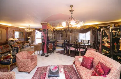 Apartment - 3 Bedrooms - 3 Bathrooms for sale in Victor Ammanuel Square - Smouha - Hay Sharq - Alexandria