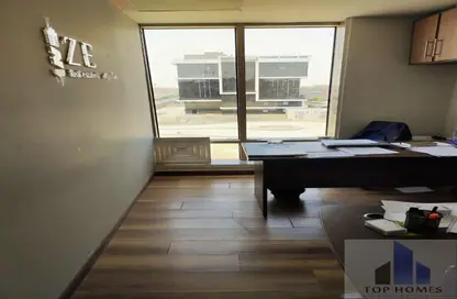 مساحات مكتبية - استوديو للايجار في شارع ال ٩٠ الجنوبي - شارع التسعين الجنوبي - التجمع الخامس - مدينة القاهرة الجديدة - القاهرة