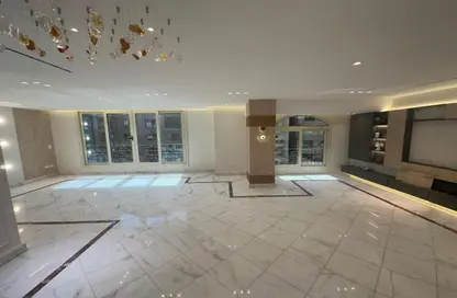 Apartment - 3 Bedrooms - 3 Bathrooms for sale in Mohi Al Din Abou El Ezz St. - Dokki - Giza