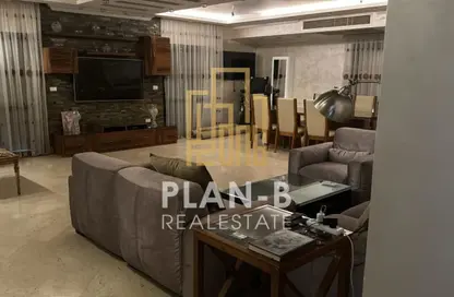 شقة - 3 غرف نوم - 3 حمامات للايجار في 6 ويست - بيفرلي هيلز - كمبوندات الشيخ زايد - الشيخ زايد - الجيزة