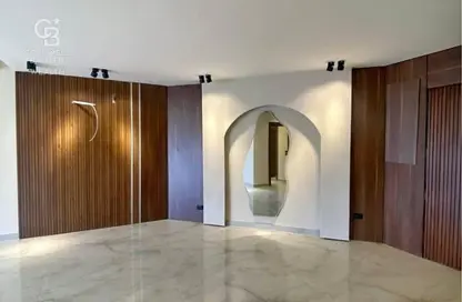 Apartment - 3 Bedrooms - 4 Bathrooms for sale in Hyde Park - New Cairo City - Cairo