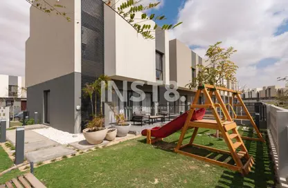 تاون هاوس - 3 غرف نوم - 3 حمامات للبيع في كمبوند البروج - كمبوندات الشروق - مدينة الشروق - القاهرة