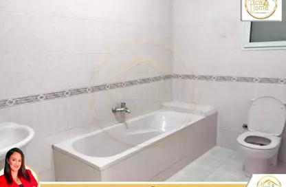 Apartment - 3 Bedrooms - 2 Bathrooms for rent in Al Fath St. - Tharwat - Hay Sharq - Alexandria