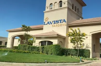 Chalet - 2 Bedrooms - 2 Bathrooms for sale in La Vista Gardens - La Vista - Al Ain Al Sokhna - Suez