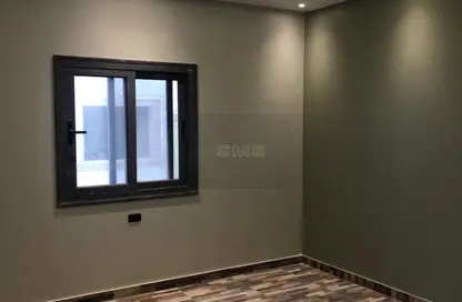 Apartment - 3 Bedrooms - 3 Bathrooms for rent in North Lotus - El Lotus - New Cairo City - Cairo