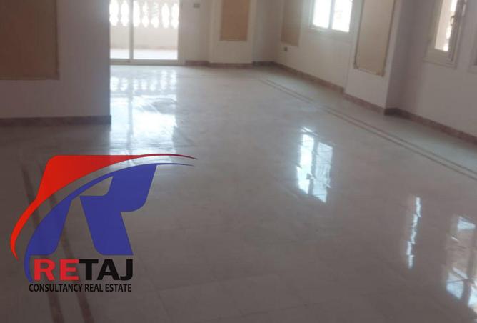 8310430 - Property Image 2