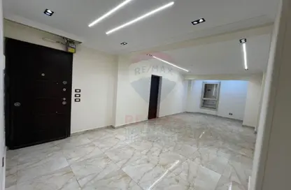 شقة - 3 غرف نوم - 1 حمام للبيع في طريق الزعيم جمال عبد الناصر - سيدي بشر - حي اول المنتزة - الاسكندرية