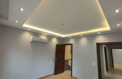 Apartment - 3 Bedrooms - 3 Bathrooms for sale in Lagoon Beach Park - Mountain View iCity - 5th Settlement Compounds - The 5th Settlement - New Cairo City - Cairo