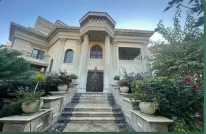 Villa - 4 Bedrooms - 4 Bathrooms for sale in Al Shouyfat - 5th Settlement Compounds - The 5th Settlement - New Cairo City - Cairo