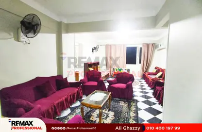 Apartment - 2 Bedrooms - 1 Bathroom for rent in Al Galaa St. - Victoria - Hay Awal El Montazah - Alexandria