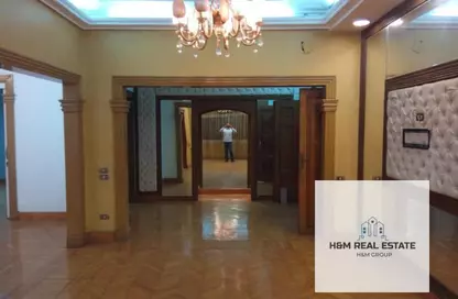 Apartment - 4 Bedrooms - 3 Bathrooms for sale in 26th July St. - Zamalek - Cairo