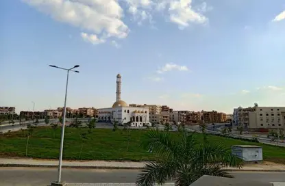 شقة - 4 غرف نوم - 3 حمامات للبيع في حي النادي - مدينة الشروق - القاهرة