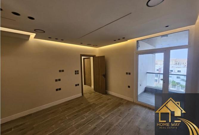 8379007 - Property Image 3