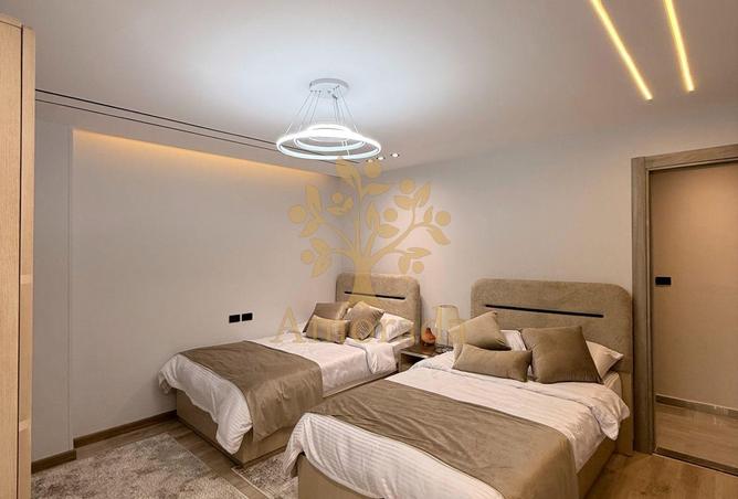 8037329 - Property Image 3