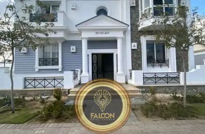 Villa - 3 Bedrooms - 3 Bathrooms for sale in Mountain View iCity - 5th Settlement Compounds - The 5th Settlement - New Cairo City - Cairo
