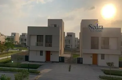 فيلا - 3 غرف نوم - 5 حمامات للبيع في كمبوند البروج - كمبوندات الشروق - مدينة الشروق - القاهرة