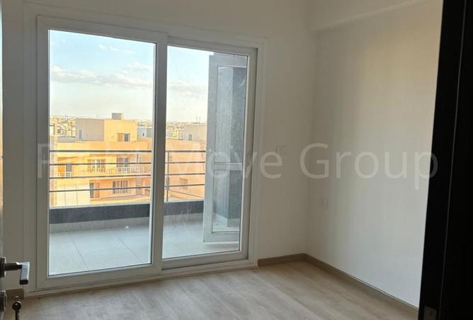 8013057 - Property Image 3