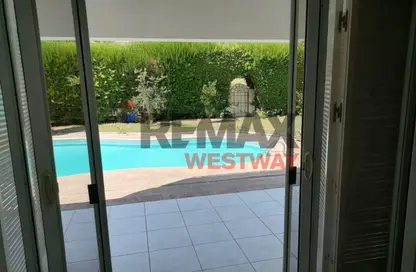 فيلا - 4 غرف نوم - 3 حمامات للايجار في الربوة - كمبوندات الشيخ زايد - الشيخ زايد - الجيزة