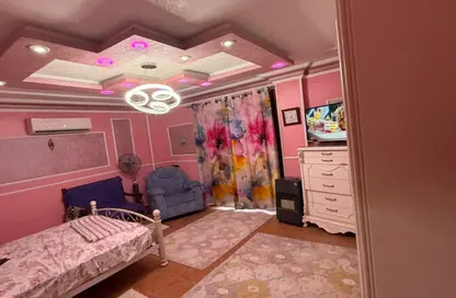 Apartment - 4 Bedrooms - 3 Bathrooms for sale in Salman Al Farsi St. - Section 12 - 1st District - Obour City - Qalyubia