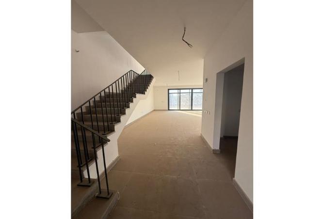 8193735 - Property Image 3