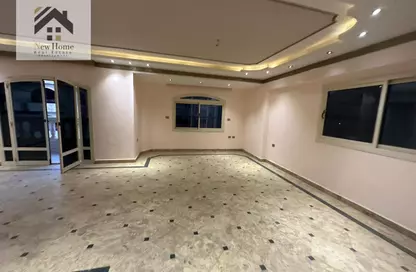 Duplex - 4 Bedrooms - 3 Bathrooms for sale in El Laselky - New Maadi - Hay El Maadi - Cairo