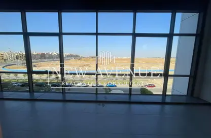 عيادة - استوديو - 1 حمام للبيع في ذا واتر واى - المستثمرين الشمالية - مدينة القاهرة الجديدة - القاهرة