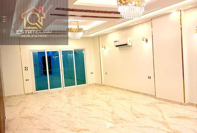 7958492 - Property Image 2
