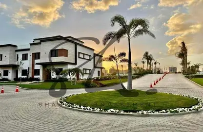 Villa - 3 Bedrooms - 3 Bathrooms for sale in American University Housing District - 5th Settlement Compounds - The 5th Settlement - New Cairo City - Cairo