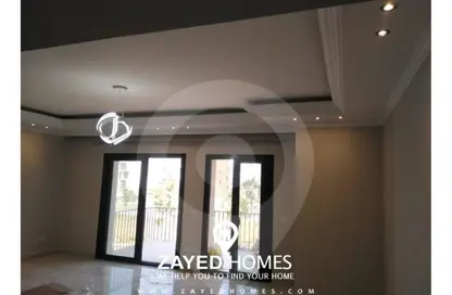 شقة - 3 غرف نوم - 3 حمامات للايجار في ذا كورت ياردز - كمبوندات الشيخ زايد - الشيخ زايد - الجيزة