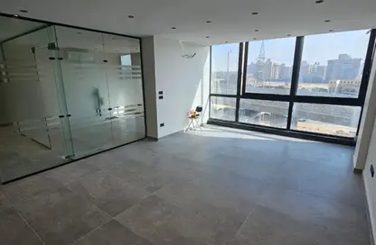 Office Space - Studio - 3 Bathrooms for rent in Maadi - Hay El Maadi - Cairo