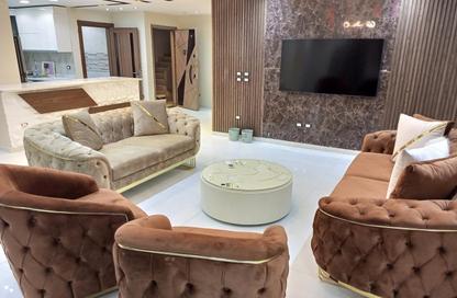 شقة - 3 غرف نوم - 3 حمامات للايجار في شارع لبنان - المهندسين - الجيزة