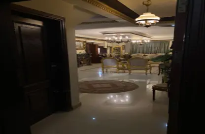 (بنتهاوس  (روف - 5 غرف نوم - 3 حمامات للبيع في البوابة الرابعة - مينا - حدائق الاهرام - الجيزة
