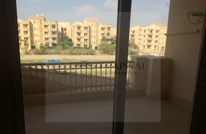 شقة - 3 غرف نوم - 3 حمامات للبيع في شارع 10 - جرينز - الحي السادس - الشيخ زايد - الجيزة