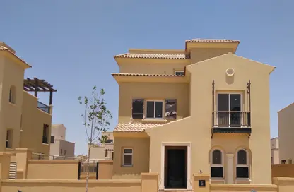 Villa - 5 Bedrooms - 5 Bathrooms for sale in Mivida - 5th Settlement Compounds - The 5th Settlement - New Cairo City - Cairo