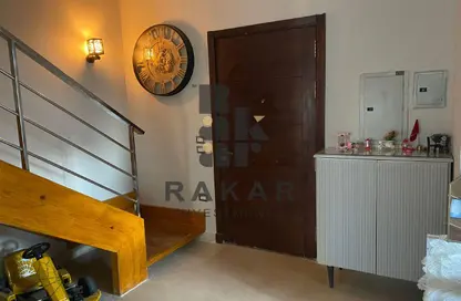 شقة - 3 غرف نوم - 3 حمامات للبيع في فيلدج جيت - المستثمرين الجنوبية - مدينة القاهرة الجديدة - القاهرة