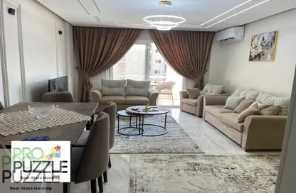 Apartment - 3 Bedrooms - 2 Bathrooms for sale in New Cairo Centre - North Teseen St. - The 5th Settlement - New Cairo City - Cairo
