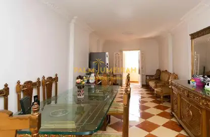 Apartment - 3 Bedrooms - 1 Bathroom for sale in Shaarawy St. - Laurent - Hay Sharq - Alexandria