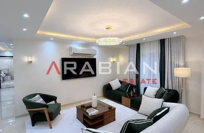 Apartment - 3 Bedrooms - 3 Bathrooms for sale in Hyde Park Central - The 6th Settlement - New Cairo City - Cairo