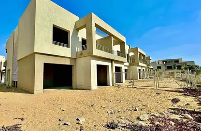 فيلا - 4 غرف نوم - 5 حمامات للبيع في جولف فيوز - طريق مصر اسكندرية الصحراوي - مدينة 6 أكتوبر - الجيزة