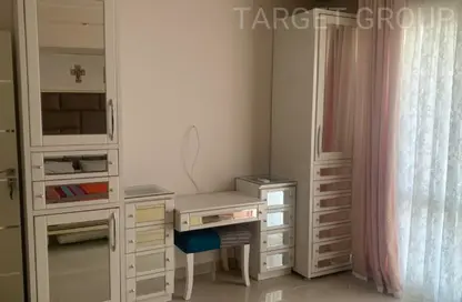 شقة - 2 غرف نوم - 1 حمام للايجار في شارع فريد سميكه - ميدان الحجاز - النزهة - القاهرة