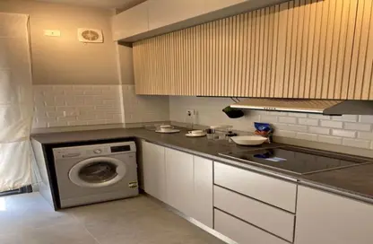 شقة - 3 غرف نوم - 4 حمامات للبيع في حدائق المهندسين - الحي الرابع - الشيخ زايد - الجيزة