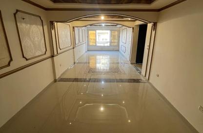 Apartment - 2 Bedrooms - 1 Bathroom for rent in Street 286 - New Maadi - Hay El Maadi - Cairo