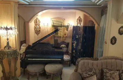 Apartment - 3 Bedrooms - 2 Bathrooms for sale in Ahmed Al Zomor St. - 8th Zone - Nasr City - Cairo